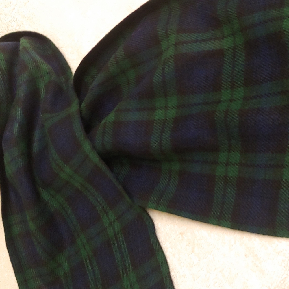 Vintage Beautiful 100% acrylic scarf made in Russia